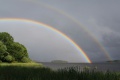 Licht Regenbogen über dem Lipno-Stausee.jpg