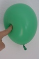 Luftballon grün Finger eindrücken.jpg